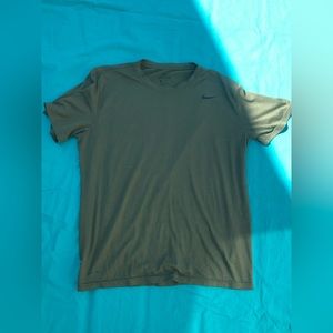 Nike Dri Fit Tee L